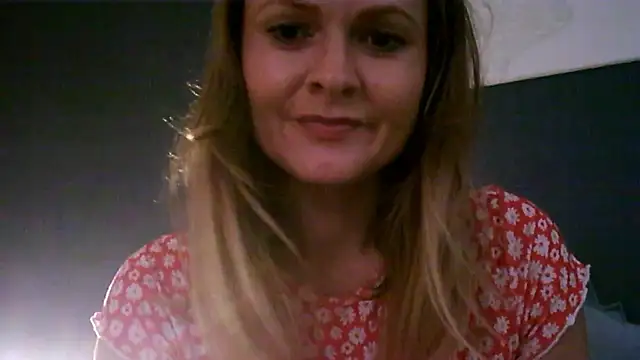 Snapshot of Ginger-bb chatting on September 2025 01:22:02 PM Ginger-bb online show from September 2025 01:22:02 PM