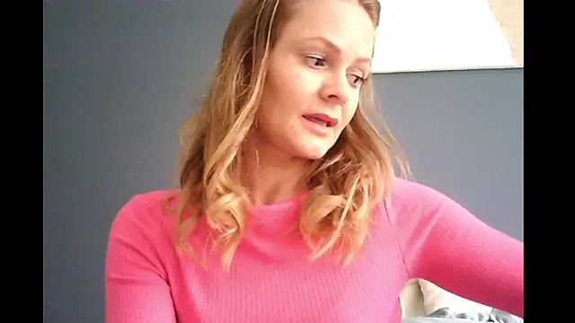 Snapshot of Ginger-bb chatting on September 2025 07:20:01 AM Ginger-bb online show from September 2025 07:20:01 AM