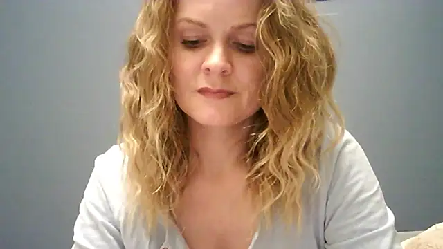 Ginger-bb online show from November 2025 03:28:02 PM