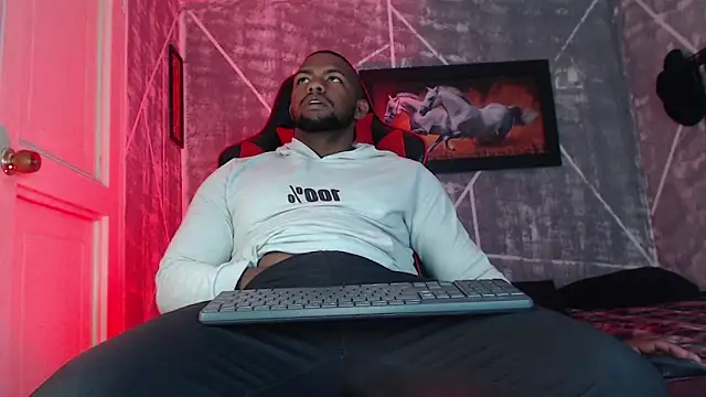Snapshot of big_blackmen19 chatting on October 2025 01:12:02 PM big blackmen19 online show from October 2025 01:12:02 PM