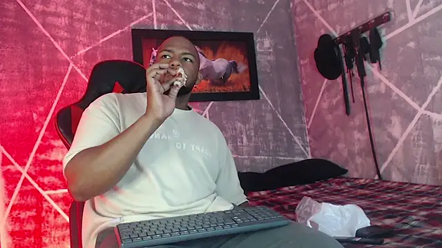 Snapshot of big_blackmen19 chatting on December 2025 02:10:02 AM big blackmen19 online show from December 2025 02:10:02 AM