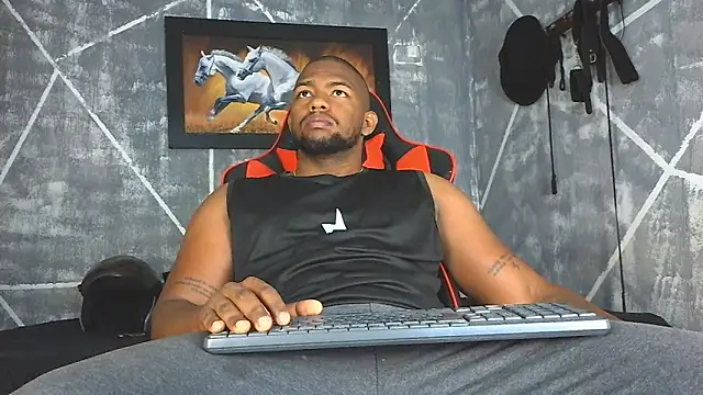 Snapshot of big_blackmen19 chatting on May 2026 01:34:02 PM big blackmen19 online show from May 2026 01:34:02 PM