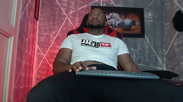 Snapshot of big_blackmen19 chatting on October 2025 01:10:02 PM big blackmen19 online show from October 2025 01:10:02 PM