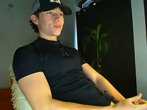 Logan sixxer online show from November 2025 06:23:01 PM