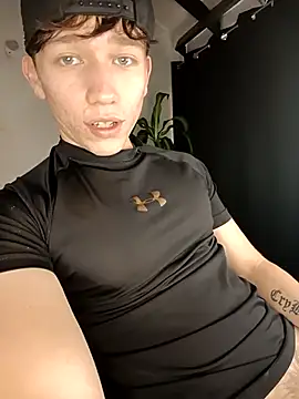 Snapshot of Logan_sixxer chatting on October 2025 08:44:02 PM Logan sixxer online show from October 2025 08:44:02 PM