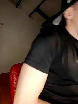 Snapshot of Logan_sixxer chatting on September 2025 03:24:01 AM Logan sixxer online show from September 2025 03:24:01 AM