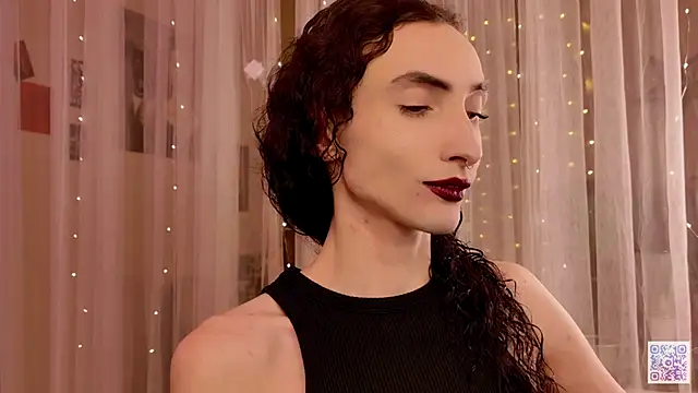 Snapshot of Queen_of_tease chatting on November 2025 09:07:01 PM Queen of tease online show from November 2025 09:07:01 PM