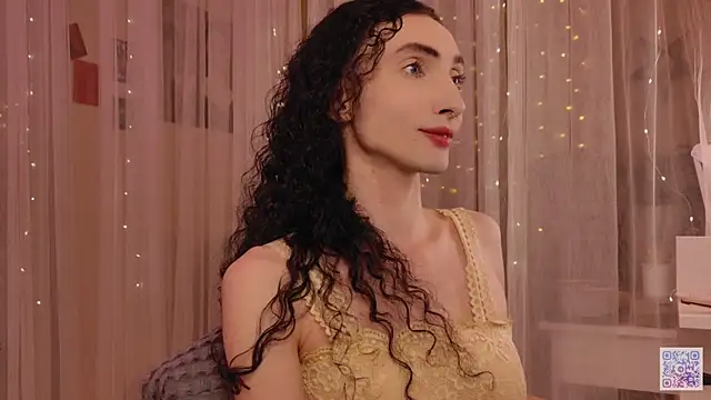 Snapshot of Queen_of_tease chatting on November 2025 06:07:01 PM Queen of tease online show from November 2025 06:07:01 PM