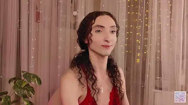 Snapshot of Queen_of_tease chatting on October 2025 06:18:01 PM Queen of tease online show from October 2025 06:18:01 PM