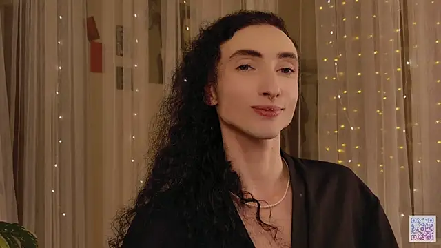 Snapshot of Queen_of_tease chatting on November 2025 09:47:02 PM Queen of tease online show from November 2025 09:47:02 PM