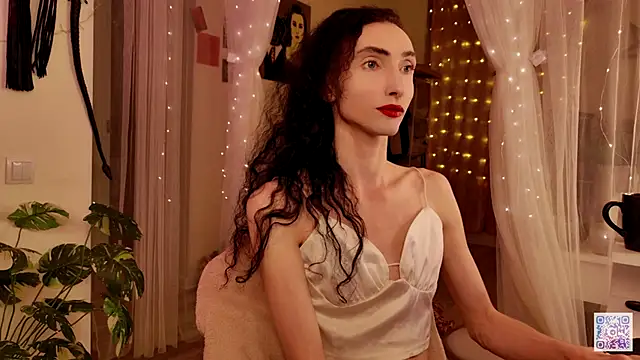 Snapshot of Queen_of_tease chatting on November 2025 04:51:01 PM Queen of tease online show from November 2025 04:51:01 PM