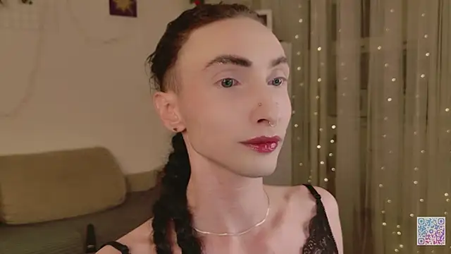 Queen of tease online show from April 2026 04:09:01 AM