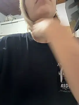 Babylovetiernax online show from April 2026 01:55:02 AM