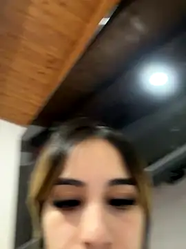 Babylovetiernax online show from December 2025 04:22:01 AM