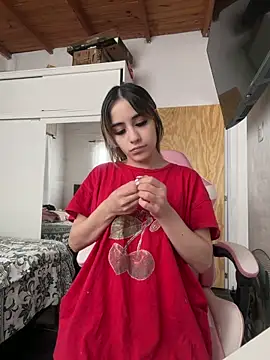 Snapshot of Babylovetiernax chatting on November 2025 06:34:01 PM Babylovetiernax online show from November 2025 06:34:01 PM