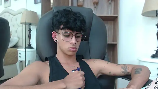 Ibratxandy online show from March 2026 07:30:03 PM