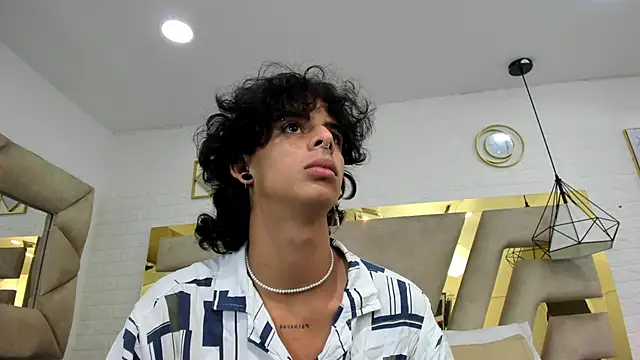 Ibratxandy online show from November 2025 02:21:03 PM