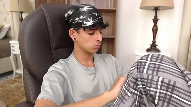 Ibratxandy online show from March 2026 07:12:02 PM