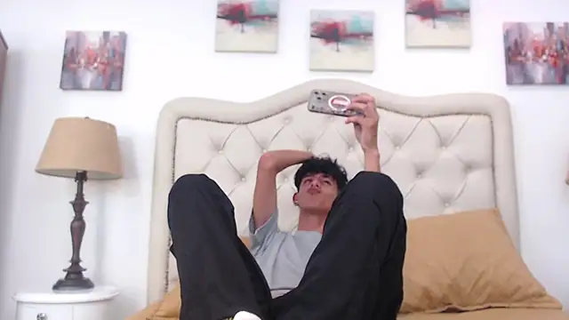 Ibratxandy online show from March 2026 03:49:02 PM