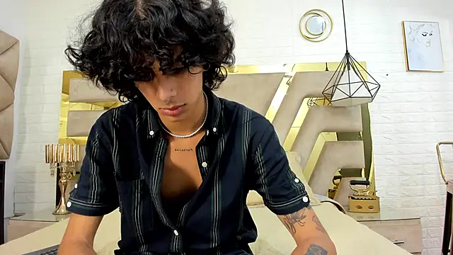 Ibratxandy online show from November 2025 06:24:02 PM