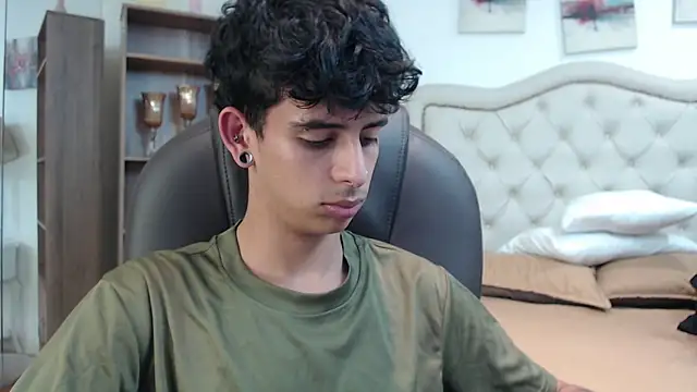 Ibratxandy online show from May 2026 06:55:02 PM