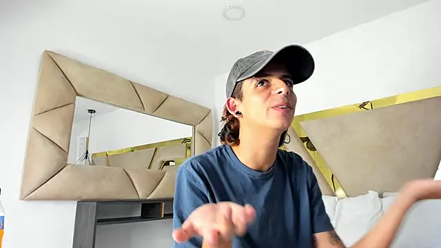 Ibratxandy online show from October 2025 09:51:01 PM