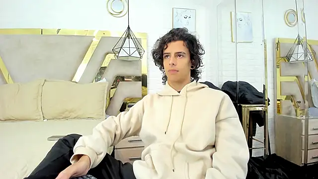 Ibratxandy online show from November 2025 11:59:01 AM