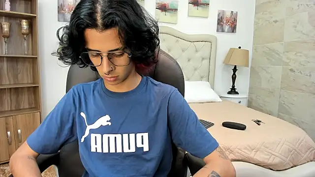 Ibratxandy online show from February 2026 07:11:01 PM