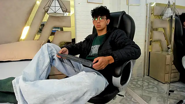 Ibratxandy online show from March 2026 03:55:02 PM