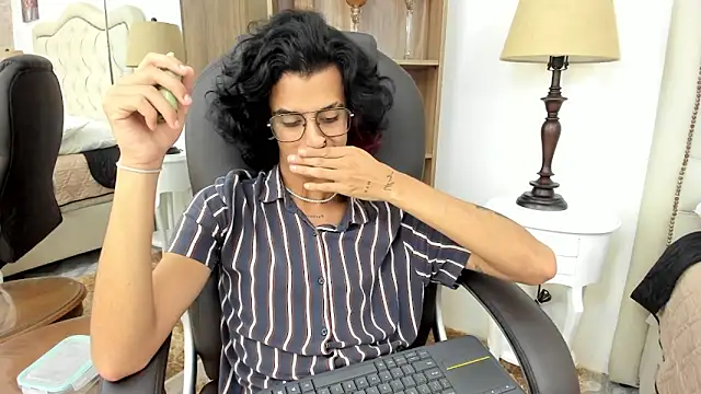 Ibratxandy online show from February 2026 08:16:01 PM