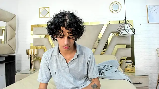 Ibratxandy online show from November 2025 07:14:02 PM