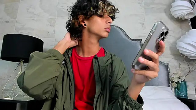 Ibratxandy online show from October 2025 07:15:01 PM