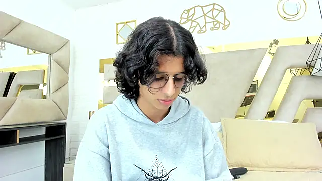 Ibratxandy online show from November 2025 07:14:02 PM