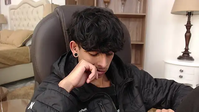 Ibratxandy online show from March 2026 07:15:02 PM