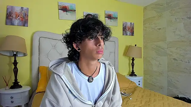 Ibratxandy online show from October 2025 03:25:02 PM