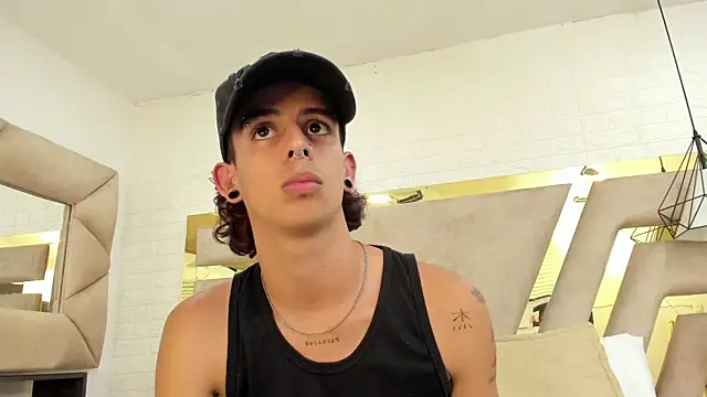 Ibratxandy online show from September 2025 09:03:01 PM