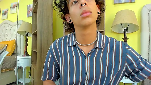 Ibratxandy online show from October 2025 07:26:02 PM