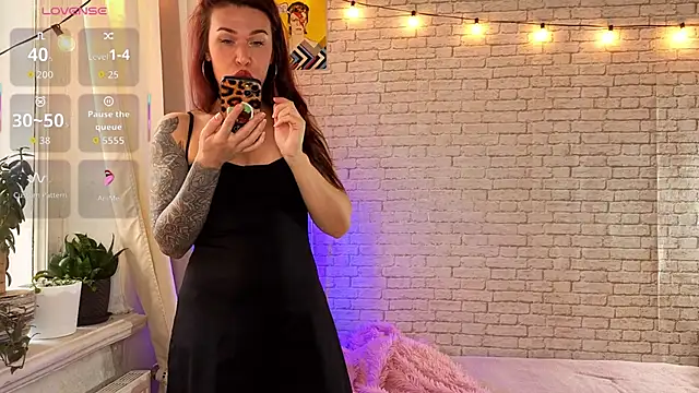 Snapshot of ReginaFoXXXy chatting on February 2026 11:08:02 AM ReginaFoXXXy online show from February 2026 11:08:02 AM