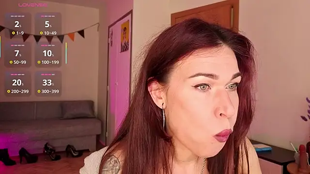 ReginaFoXXXy online show from April 2026 11:03:01 AM