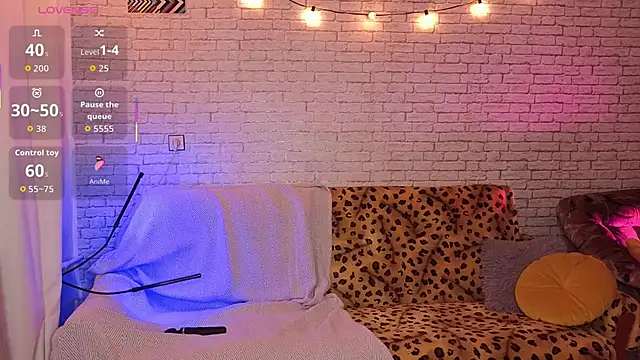 ReginaFoXXXy online show from October 2025 08:55:02 AM