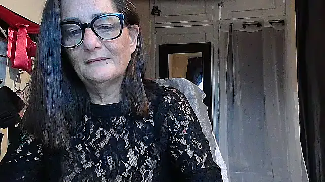Snapshot of Mistress-Ivy51 chatting on October 2025 06:39:02 AM Mistress-Ivy51 online show from October 2025 06:39:02 AM