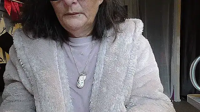 Snapshot of Mistress-Ivy51 chatting on October 2025 07:27:01 AM Mistress-Ivy51 online show from October 2025 07:27:01 AM