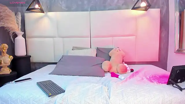 Rachel Donnelly online show from February 2026 10:21:01 PM