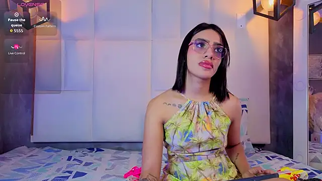 Rachel Donnelly online show from May 2026 02:53:01 AM