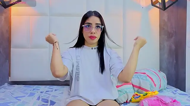 Rachel Donnelly online show from April 2026 01:13:02 AM