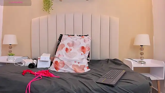 Rachel Donnelly online show from January 2026 04:27:01 AM