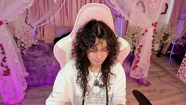 bunny curly online show from September 2025 08:03:02 PM