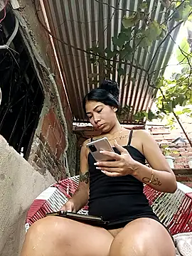 Rous-squir online show from October 2025 12:36:01 PM