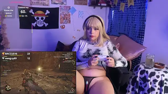 Snapshot of PixelKitty_ chatting on October 2025 09:49:01 PM PixelKitty online show from October 2025 09:49:01 PM