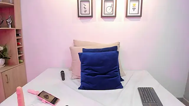 BarbieMonet online show from October 2025 01:07:02 AM